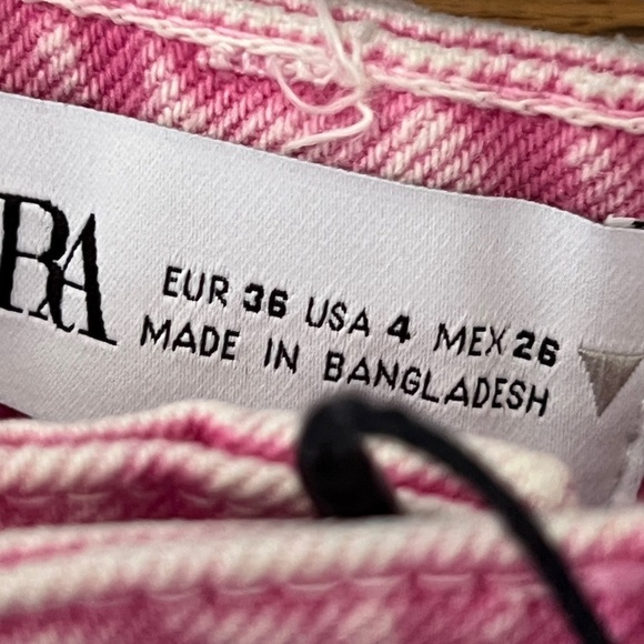 Zara Button Fly Pink Jean Shorts with Frayed Hem 4 - Picture 8 of 8